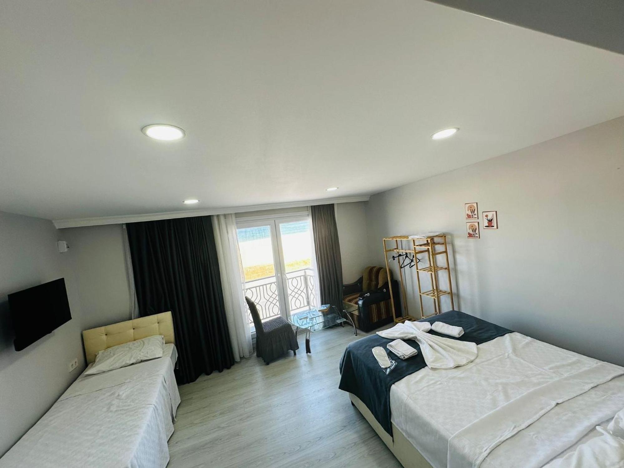 Holiday Beach Hotel Arnavutkoy Dış mekan fotoğraf