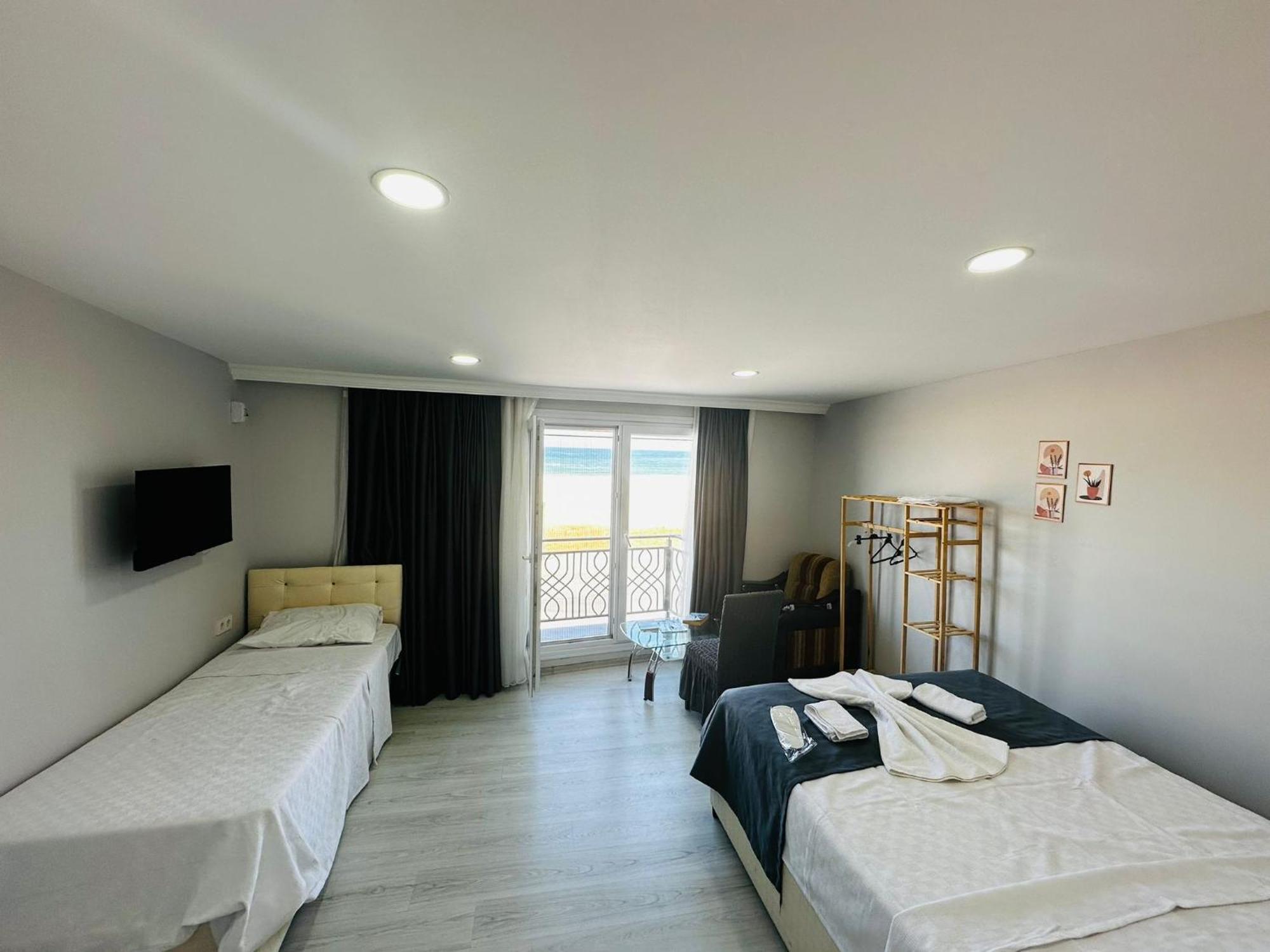 Holiday Beach Hotel Arnavutkoy Dış mekan fotoğraf